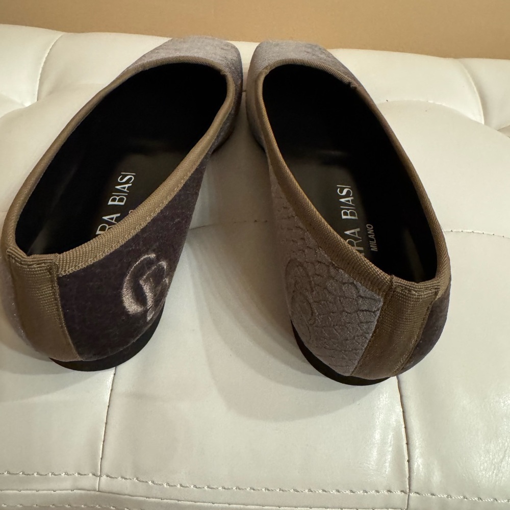 NWT. Chaira Biasi Women's Shoes in a box. Textile. True to size 6.5 or 6W - Picture 8 of 10